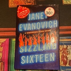 Sizzling Sixteen Hardcover Book by Janet Evanovich NY Times Bestseller